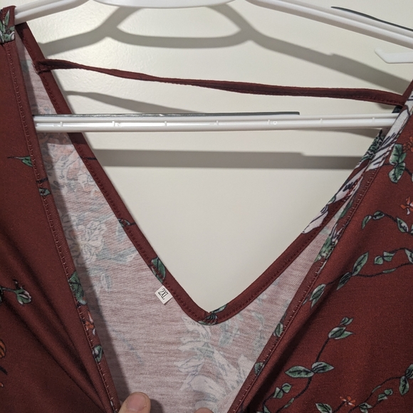 Red Patterned Loose Maxi Dress - Picture 2 of 2